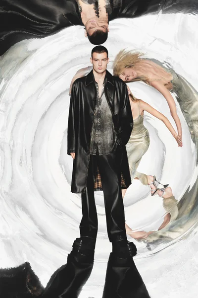 Look 30